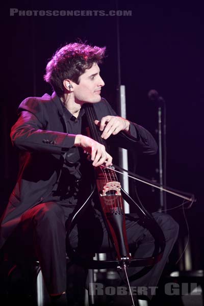 2CELLOS - 2013-12-11 - PARIS - Olympia - 